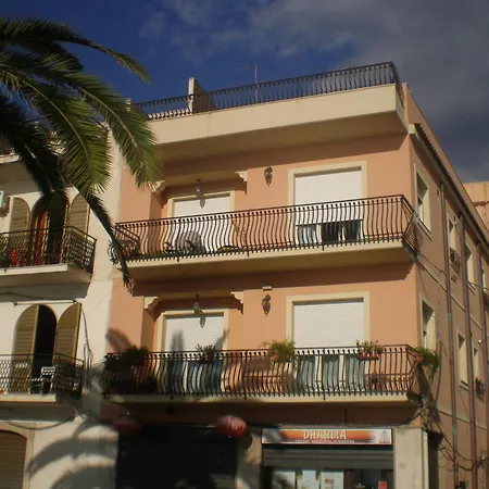 Bilocale A Pochi Passi Dal Mare Apartmán Giardini Naxos